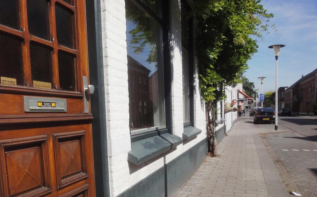 Frank'S Backpackers Hostel Helmond Exterior foto
